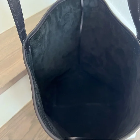NWT THE ROW Large N/S Park Tote Shoulder Bag in Black Originally $3250 - Picture 14 of 14